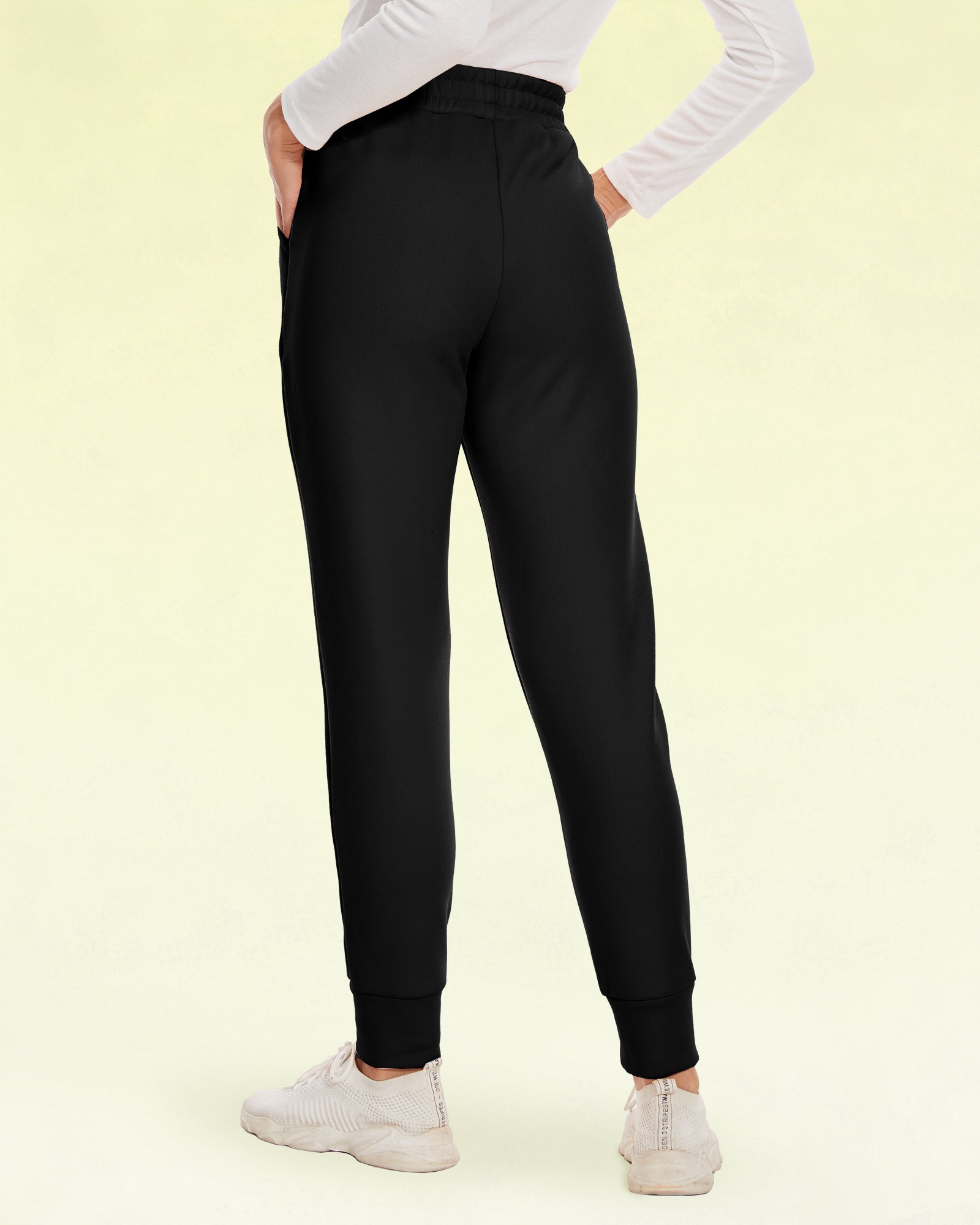 Plush Fleece Lined Sweatpants with Pockets